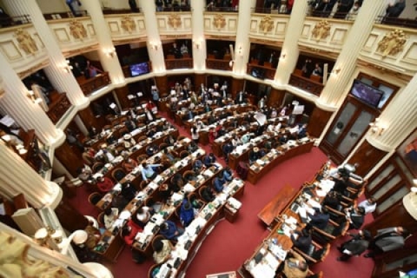 Diputados aprueba proyecto de ley que reajusta la lucha contra la corrupción